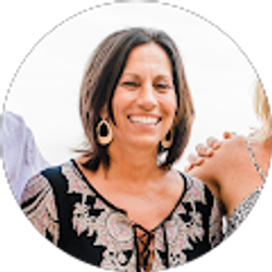 Profile photo of Cheryl Yannuzzelli