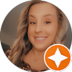 Profile photo of Danielle Ross