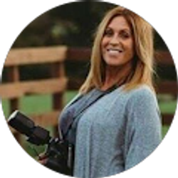 Profile photo of Vicky Weber