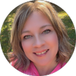 Profile photo of Andrea Turnes