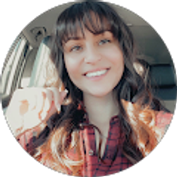 Profile photo of Amanda Davila