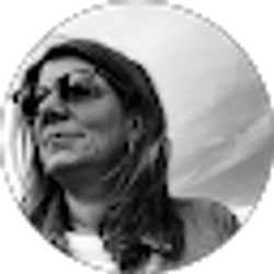 Profile photo of Laura Freed