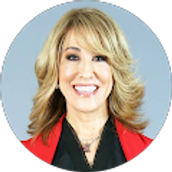 Profile photo of Suzanne Steinbaum