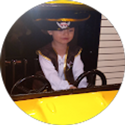 Profile photo of Deanna Broker