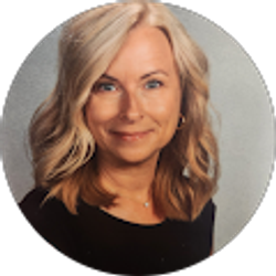 Profile photo of Stephanie Lechlitner