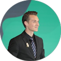 Profile photo of Oni Mayer