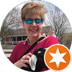 Profile photo of Amy Roell