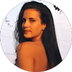 Profile photo of Chanie Cheze