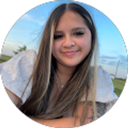 Profile photo of Ariana Vasquez