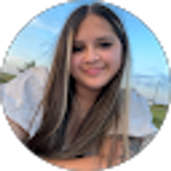 Profile photo of Ariana Vasquez