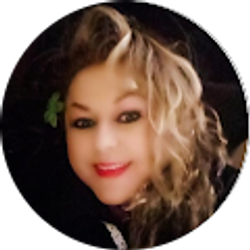 Profile photo of Sandy Santos