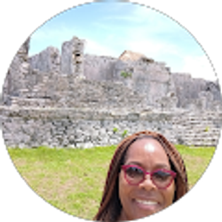 Profile photo of Arlene Thomson