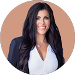 Profile photo of Lauren Gregory