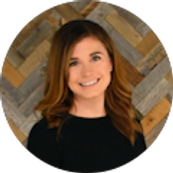 Profile photo of Makenzie Deering