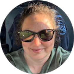 Profile photo of Heidi Ray