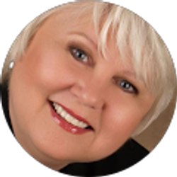 Profile photo of Elizabeth Harbin