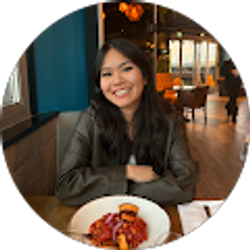 Profile photo of Nikki Vu