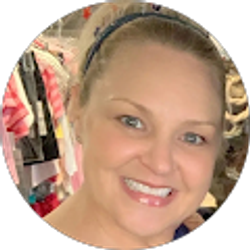 Profile photo of Jenni Johnson