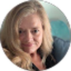Profile photo of Denise