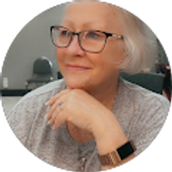 Profile photo of Lisa Moore