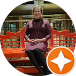 Profile photo of Lacey Looney