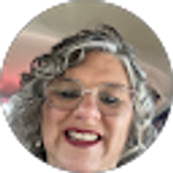 Profile photo of Kimberly Sarbon