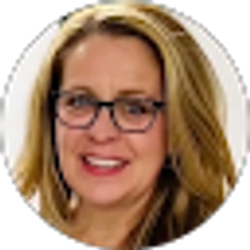 Profile photo of Lisa Orr