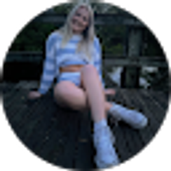 Profile photo of Emmy Leach