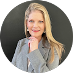 Profile photo of Sarah Garry