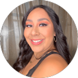 Profile photo of Alexa De Leon