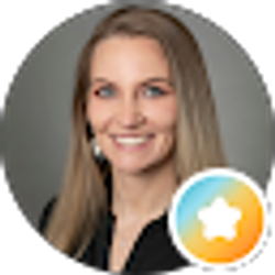 Profile photo of Stephani Robertson