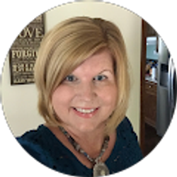 Profile photo of Stephanie Loudon