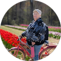 Profile photo of Linda Burrows