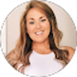 Profile photo of Christina Deckert