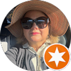 Profile photo of Michelle Kay