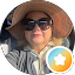 Profile photo of Michelle Kay
