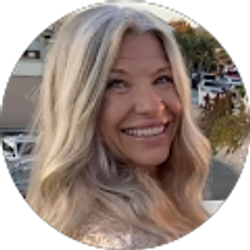 Profile photo of Julie Jewels Edwards