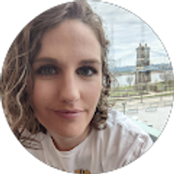 Profile photo of Lauren Kluge