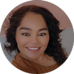 Profile photo of Paula Cisne