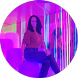 Profile photo of Victoria Roman