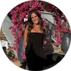 Profile photo of amanda mininni