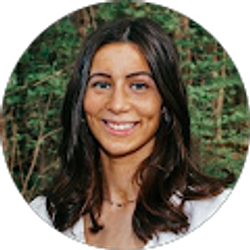 Profile photo of Lily Fanazini