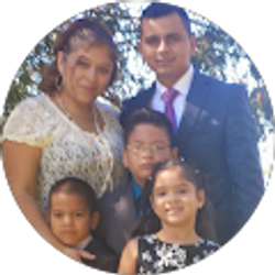 Profile photo of Familia Salgado