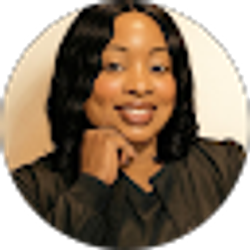 Profile photo of Natalie Lucinda