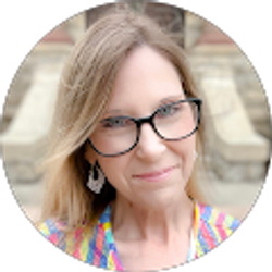 Profile photo of Kelly Amtower