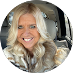 Profile photo of Kelly Reeves