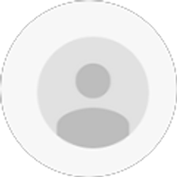 Profile photo of Riley Quinn