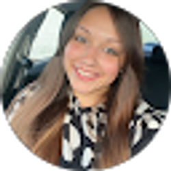 Profile photo of Victoria Lowe