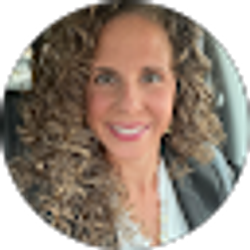 Profile photo of Beth Heiss