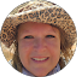Profile photo of Lorie Roach